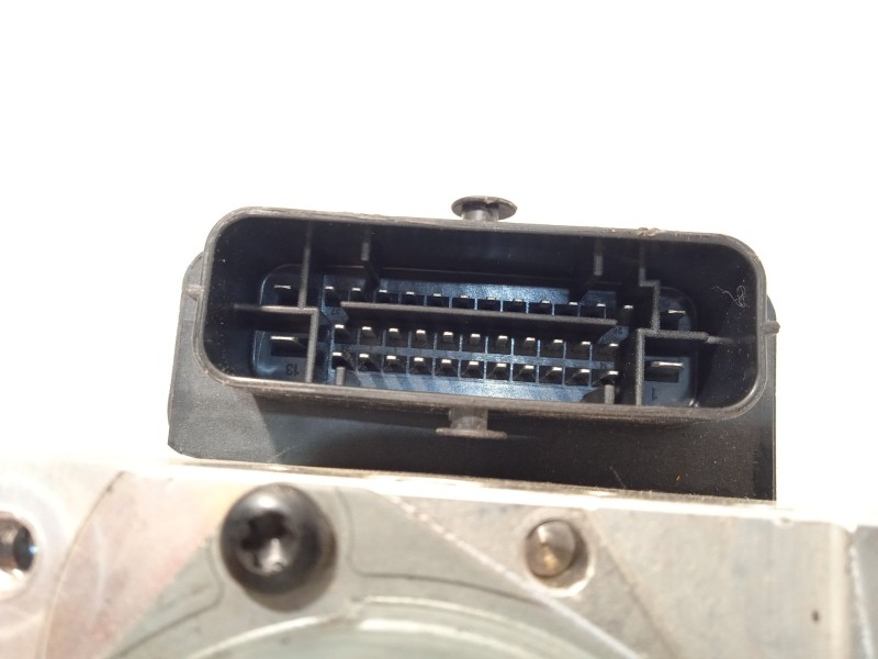 Recambio de abs para kia cee´d drive referencia OEM IAM 58920A2230 6158945200 A258920800