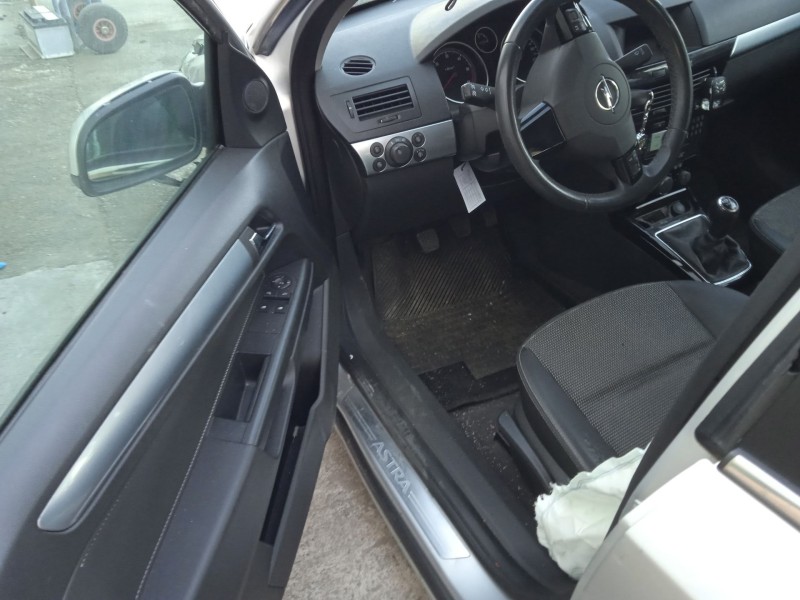 opel astra h (a04) del año 2007
