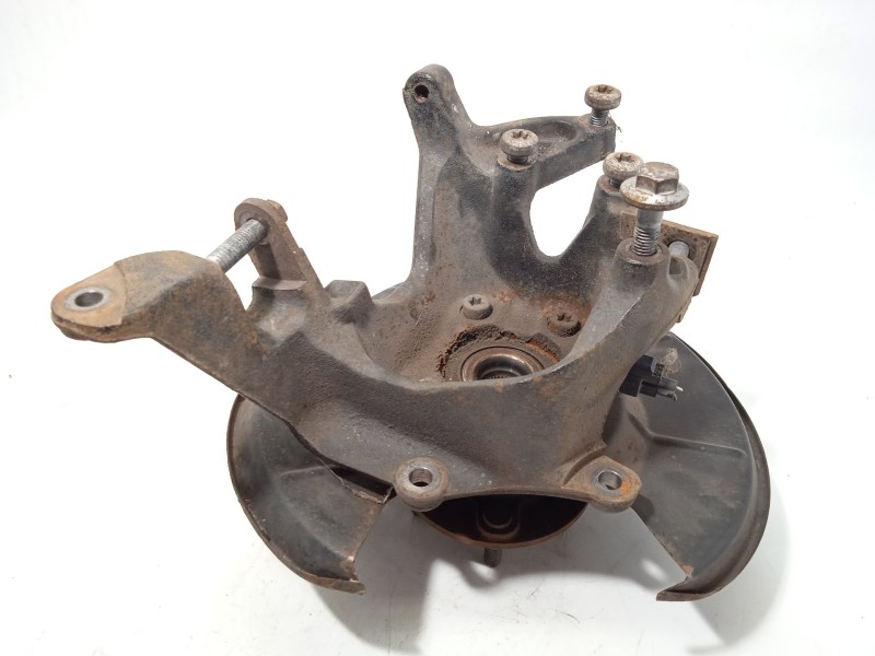 Recambio de mangueta trasera derecha para ford kuga (cbv) trend referencia OEM IAM 1556399  1538604