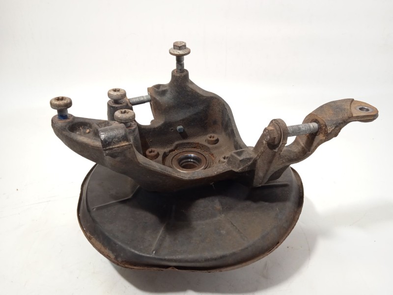 Recambio de mangueta trasera derecha para ford kuga (cbv) trend referencia OEM IAM 1556399  1538604