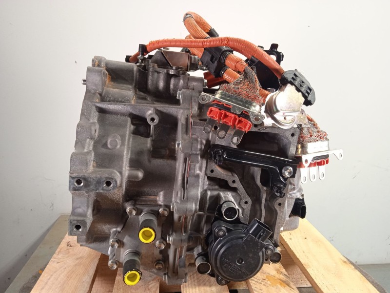 Recambio de caja cambios para toyota auris (_e18_) 1.8 hybrid (zwe186_) referencia OEM IAM 3090047084  