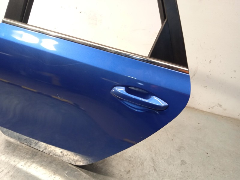 Recambio de puerta trasera izquierda para kia ceed (cd) 1.0 t-gdi referencia OEM IAM 77003J7000  