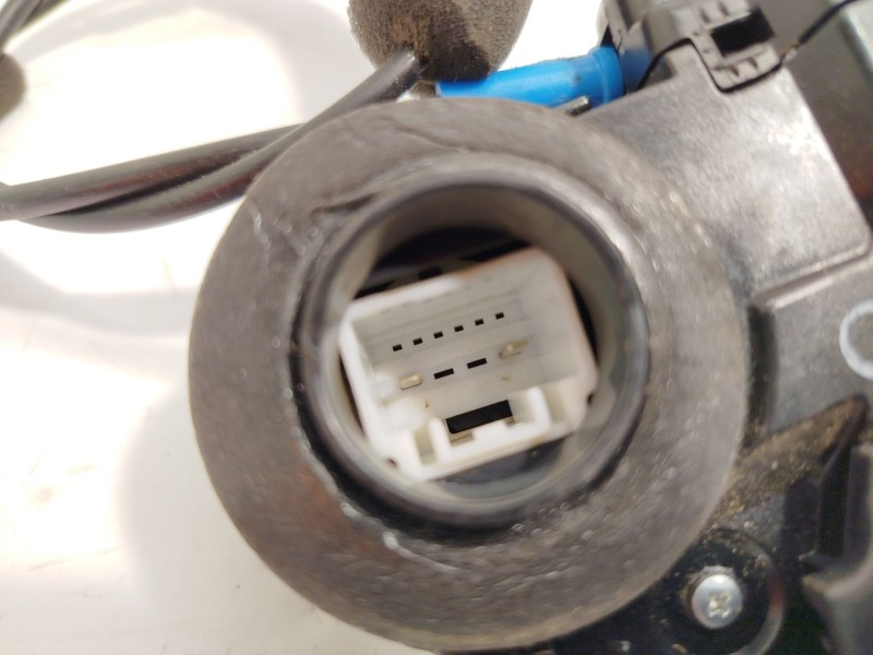 Recambio de cerradura puerta trasera izquierda para subaru forester sport referencia OEM IAM 61035SG010  