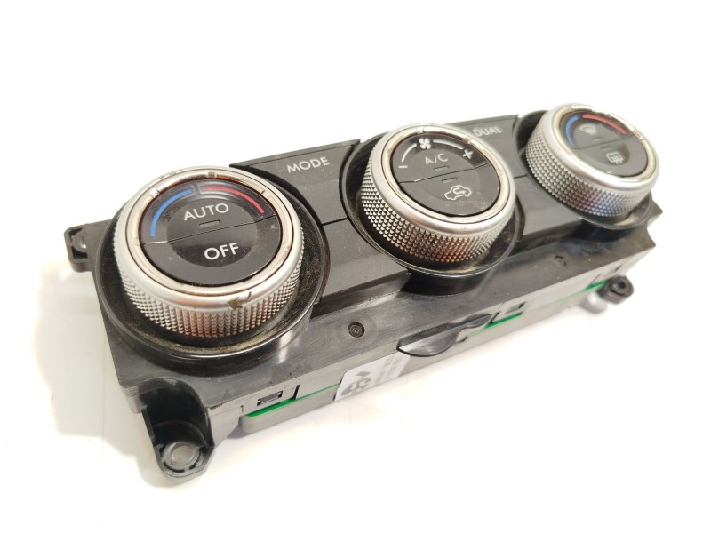 Recambio de mando climatizador para subaru forester sport referencia OEM IAM 72311SG611  