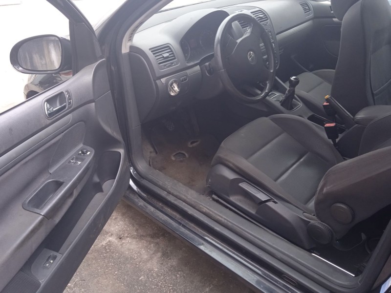 volkswagen golf v (1k1) del año 2004