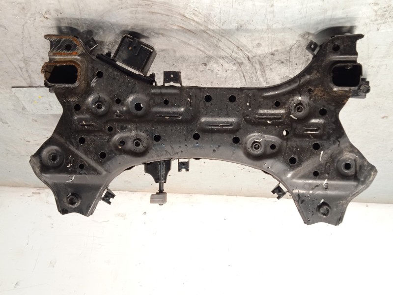 Recambio de puente delantero para kia ceed (cd) 1.0 t-gdi referencia OEM IAM 62401J7AB0 62400J7AB0 