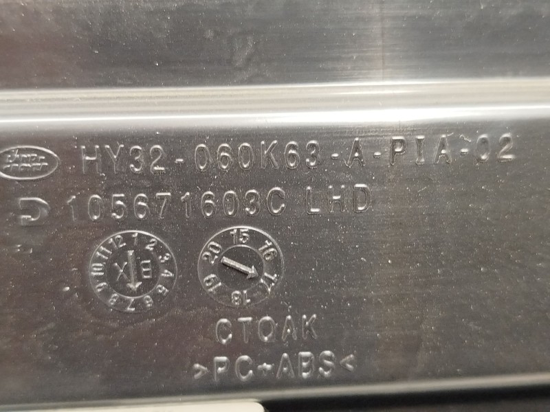 Recambio de guantera para land rover discovery v (l462) 2.0 sd4 4x4 referencia OEM IAM LR088836 HY3206024AG8PVJ 