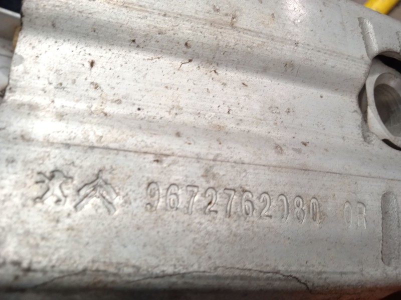 Recambio de refuerzo paragolpes delantero para citroën c4 ii (nc_) 1.6 hdi 90 referencia OEM IAM 9672762080  