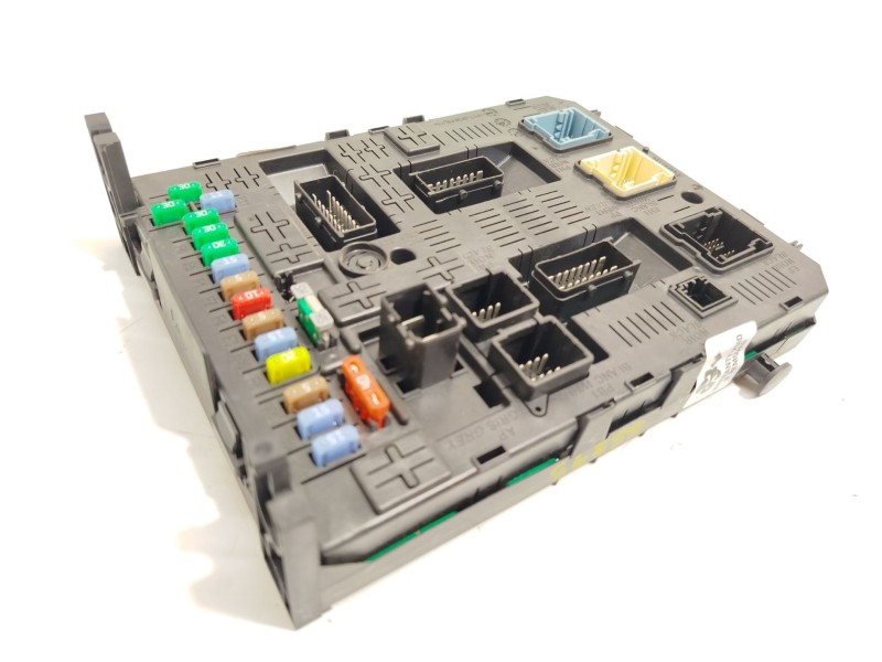 Recambio de caja reles / fusibles para peugeot 5008 (0u_, 0e_) 1.6 hdi referencia OEM IAM 1663370780 657064 