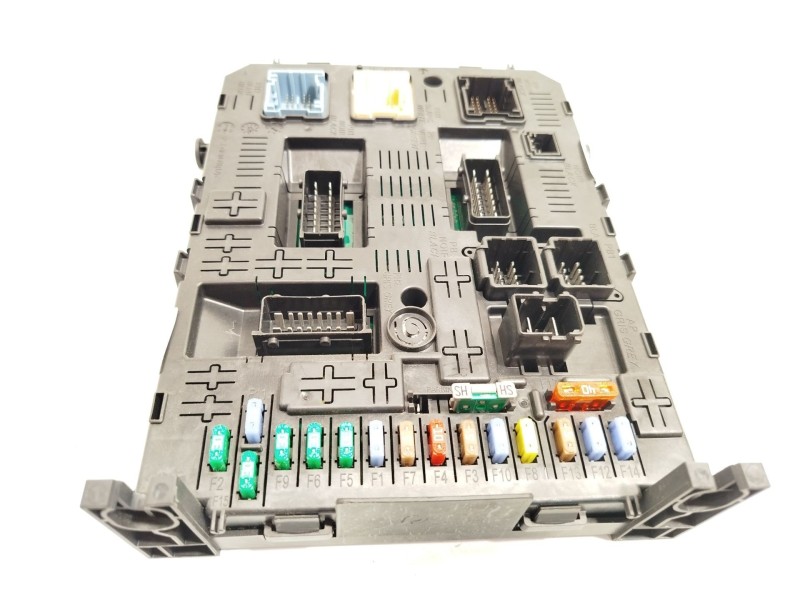 Recambio de caja reles / fusibles para peugeot 5008 (0u_, 0e_) 1.6 hdi referencia OEM IAM 1663370780 657064 