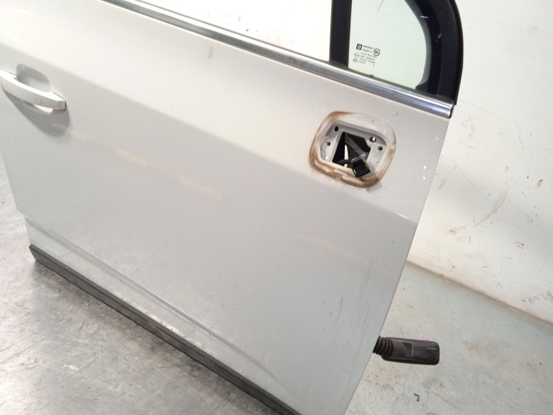 Recambio de puerta delantera derecha para chevrolet orlando (j309) 2.0 d referencia OEM IAM 95242605  