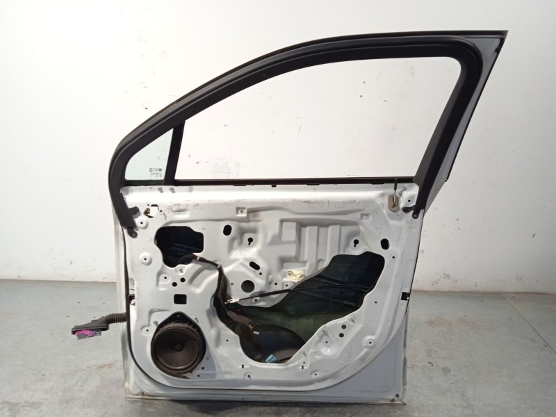 Recambio de puerta delantera derecha para chevrolet orlando (j309) 2.0 d referencia OEM IAM 95242605  