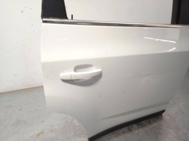Recambio de puerta trasera derecha para chevrolet orlando (j309) 2.0 d referencia OEM IAM 95242607  