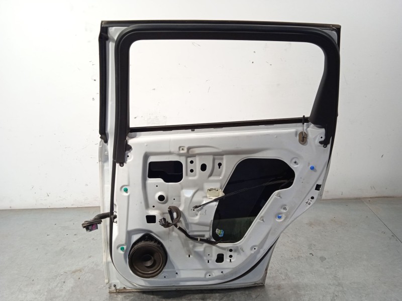 Recambio de puerta trasera derecha para chevrolet orlando (j309) 2.0 d referencia OEM IAM 95242607  