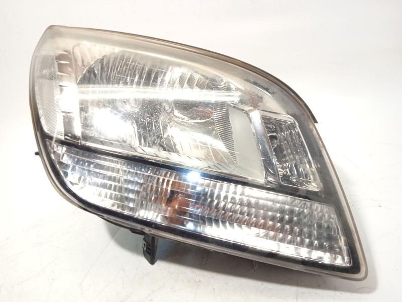 Recambio de faro derecho para chevrolet orlando (j309) 2.0 d referencia OEM IAM 95025586  