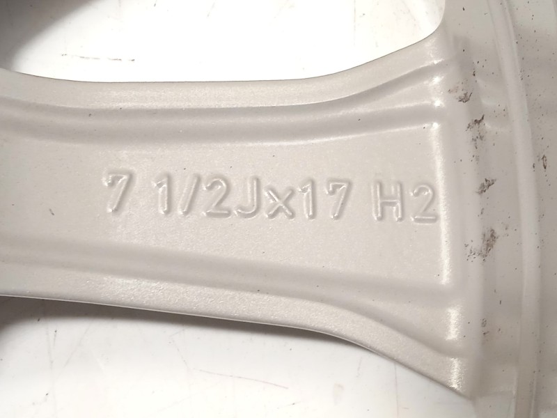 Recambio de llanta para bmw serie 3 berlina (g20) 320i referencia OEM IAM 7915323 36117915323 