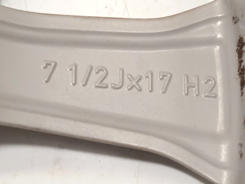 Recambio de llanta para bmw serie 3 berlina (g20) 320i referencia OEM IAM 7915323 36117915323 