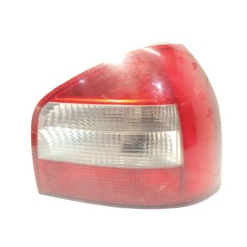 PILOTO TRASERO DERECHO 8L0945096B 