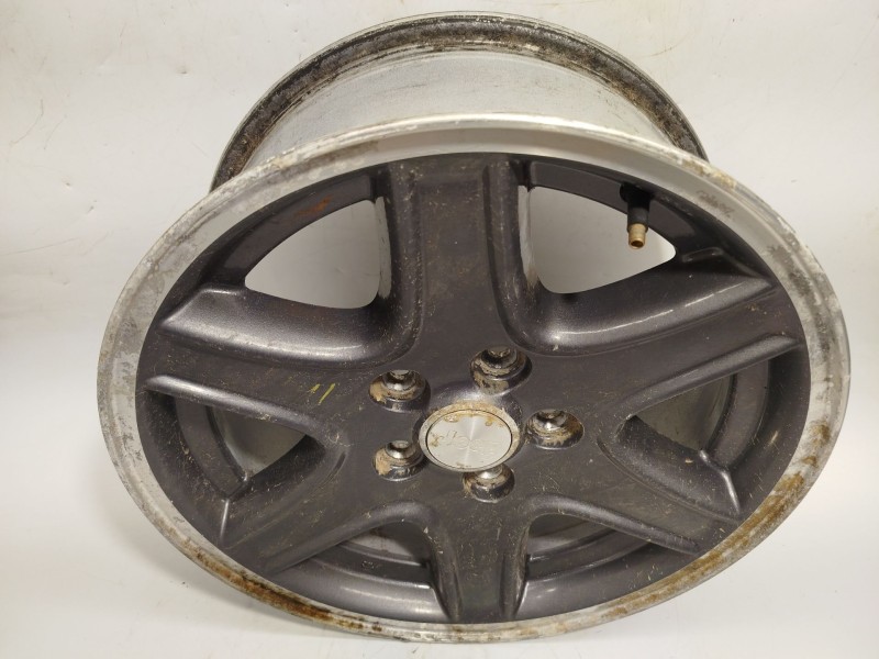 Recambio de llanta para jeep cherokee (kj) 2.5 crd 4x4 referencia OEM IAM 5GL66ZDRAD K5GL66ZDRAD 