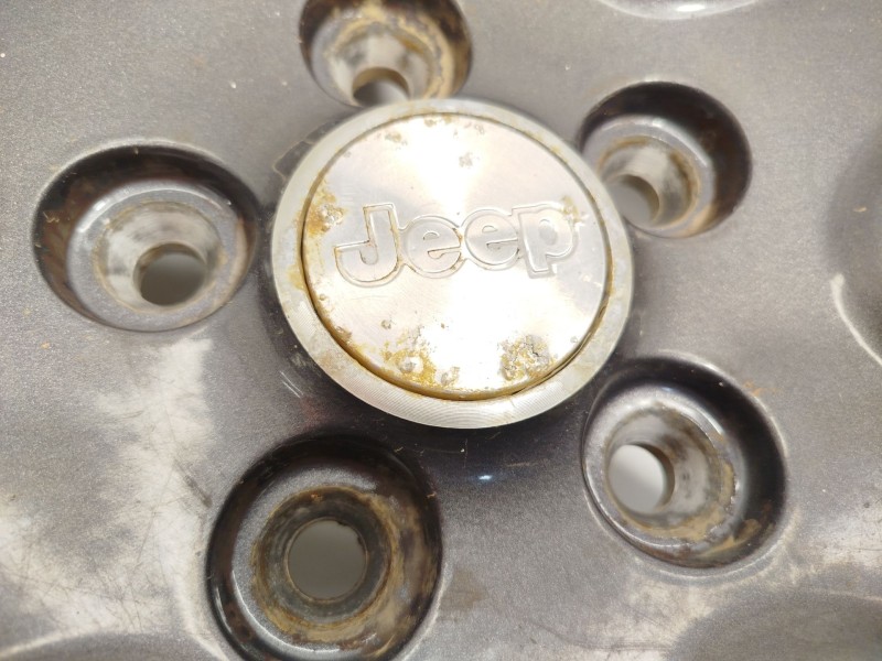 Recambio de llanta para jeep cherokee (kj) 2.5 crd 4x4 referencia OEM IAM 5GL66ZDRAD K5GL66ZDRAD 