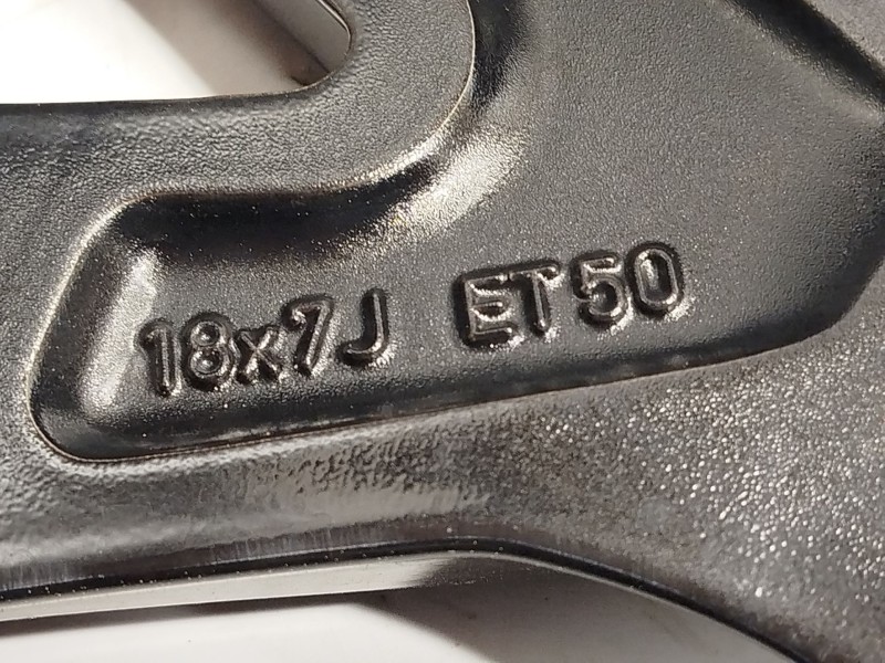 Recambio de llanta para toyota c-hr (_x1_) 2.0 hybrid (maxh10) referencia OEM IAM 42611F4040  