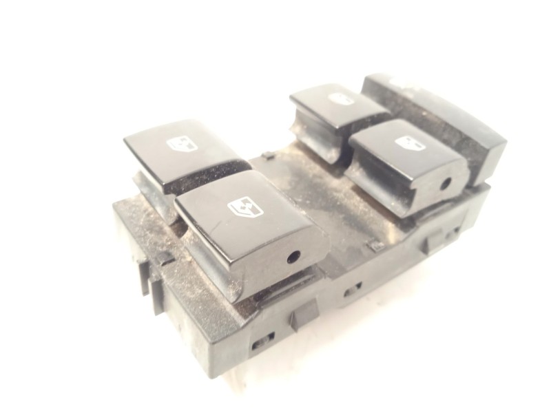 Recambio de mando elevalunas delantero izquierdo para chevrolet orlando (j309) 2.0 d referencia OEM IAM 20830838  