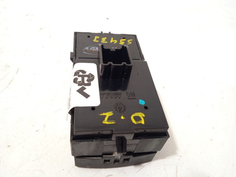 Recambio de mando elevalunas delantero izquierdo para chevrolet orlando (j309) 2.0 d referencia OEM IAM 20830838  