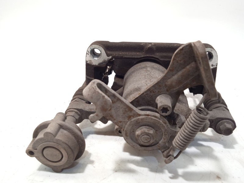 Recambio de pinza freno trasera derecha para chevrolet orlando (j309) 2.0 d referencia OEM IAM 13300864  