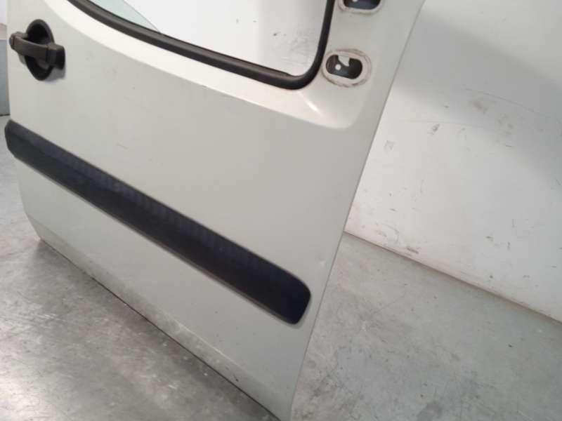 Recambio de puerta delantera derecha para fiat doblo furgón/monospace (223_) 1.3 d multijet referencia OEM IAM 51847705 - Blanco 2