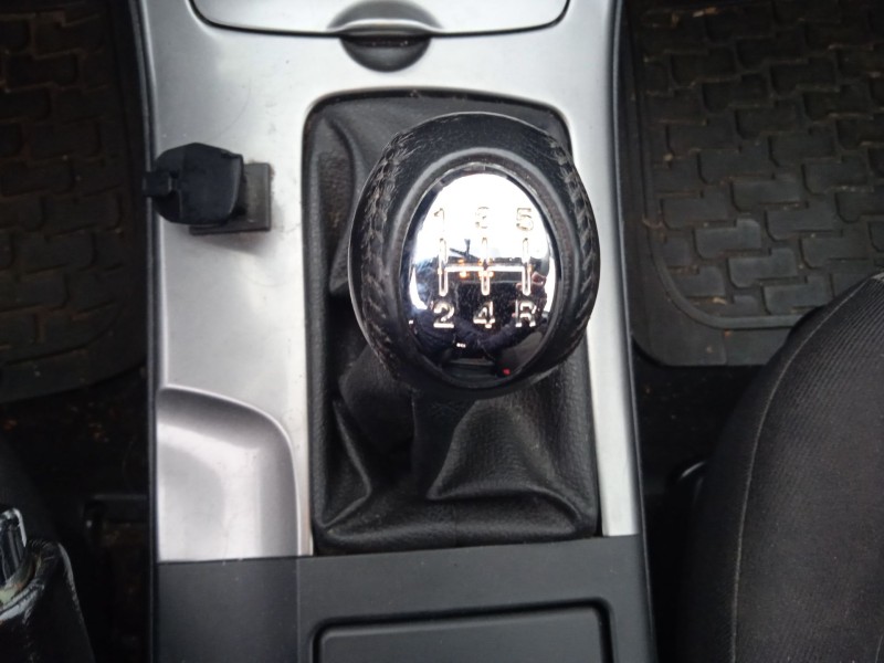 mazda 6 station wagon (gy) del año 2004