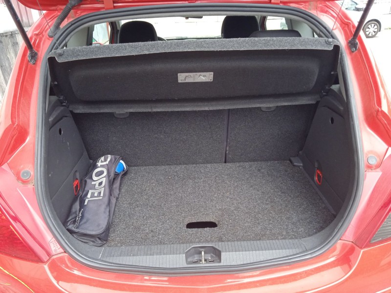 opel corsa d (s07) del año 2008