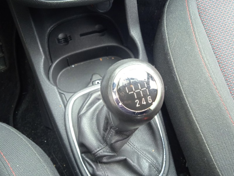 opel corsa d (s07) del año 2008