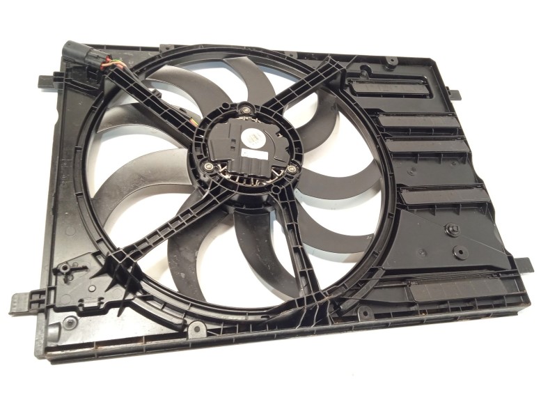 Recambio de electroventilador para ford focus iv (hn) 1.0 ecoboost referencia OEM IAM JX618C607BB 2213993 