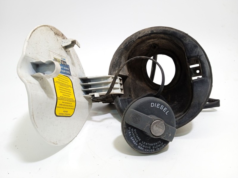 Recambio de tapa exterior combustible para citroën nemo 1.3 hdi fap referencia OEM IAM 1353354080  