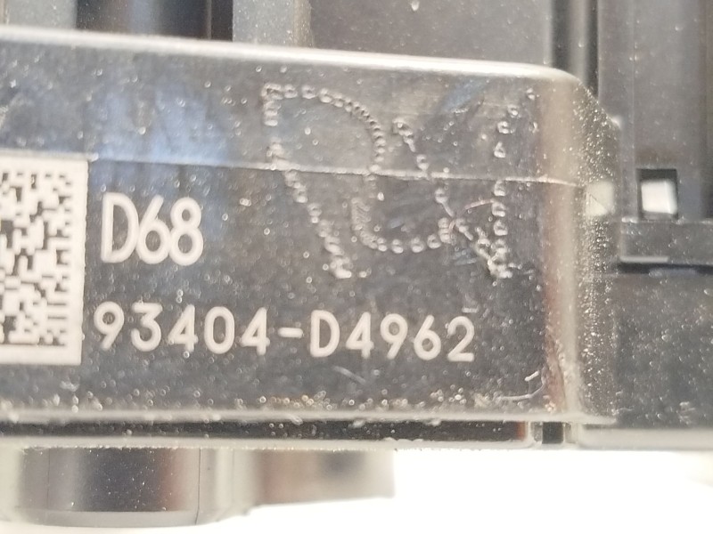 Recambio de mando intermitentes para kia stonic (ybcuv) 1.2 cat referencia OEM IAM 93404D4962  