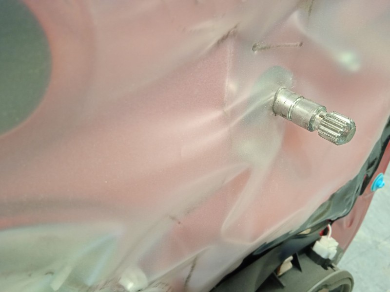 Recambio de puerta trasera izquierda para toyota yaris ts referencia OEM IAM 670040D110  