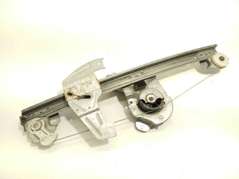 Recambio de elevalunas delantero derecho para peugeot 107 urban move referencia OEM IAM 400842C  