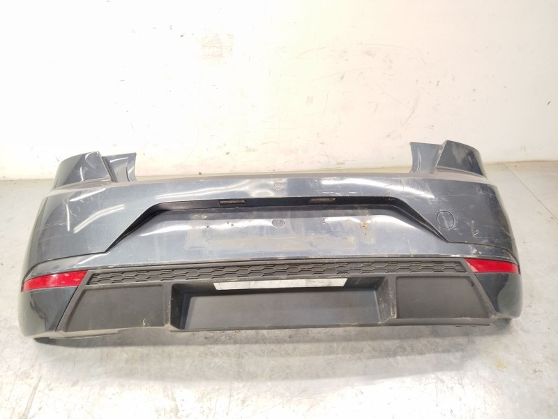 Recambio de paragolpes trasero para seat ibiza v (kj1, kjg) 1.0 mpi referencia OEM IAM 6F0807421D 6F0807421DGRU 