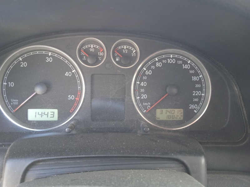 volkswagen passat b5.5 variant (3b6) del año 2002