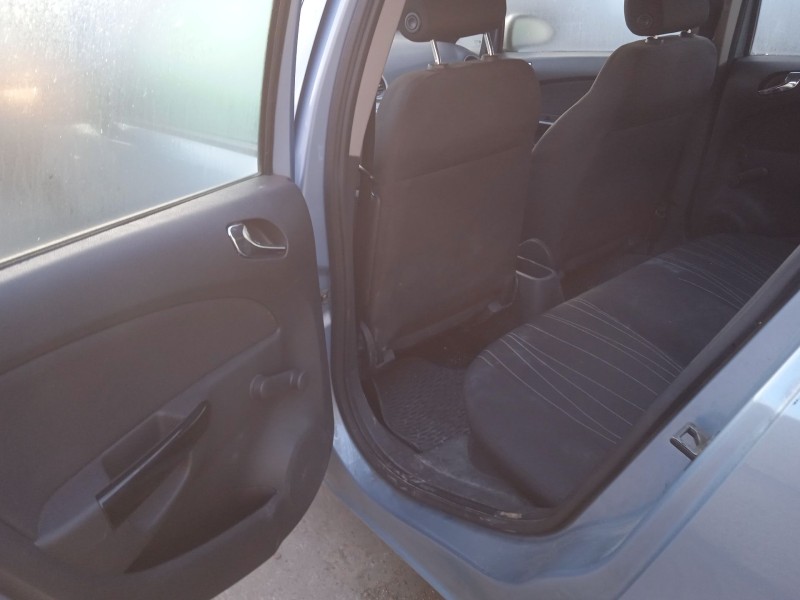 opel corsa d (s07) del año 2006