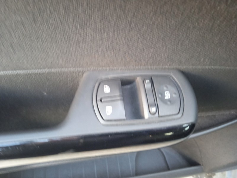 opel corsa d (s07) del año 2006