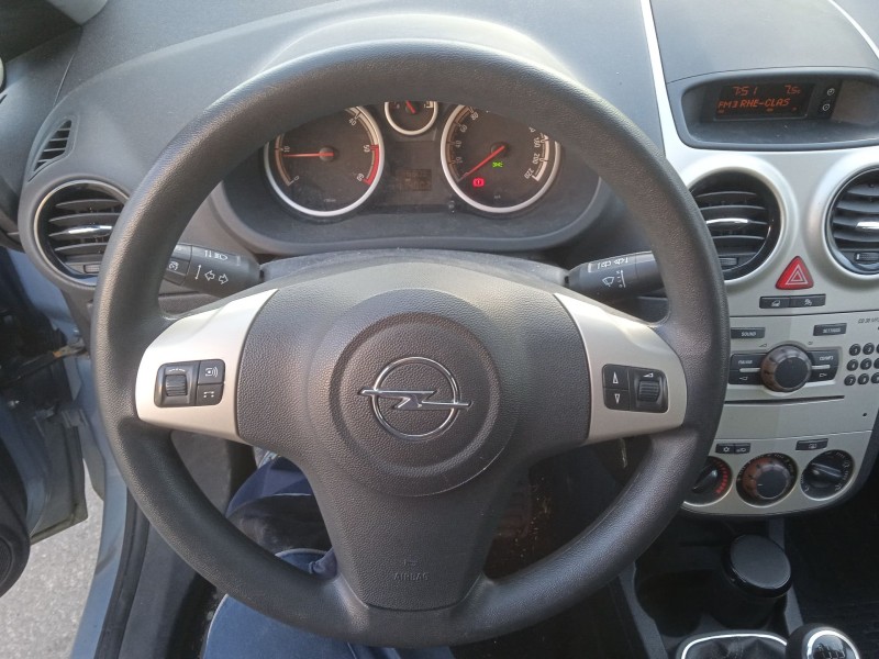 opel corsa d (s07) del año 2006