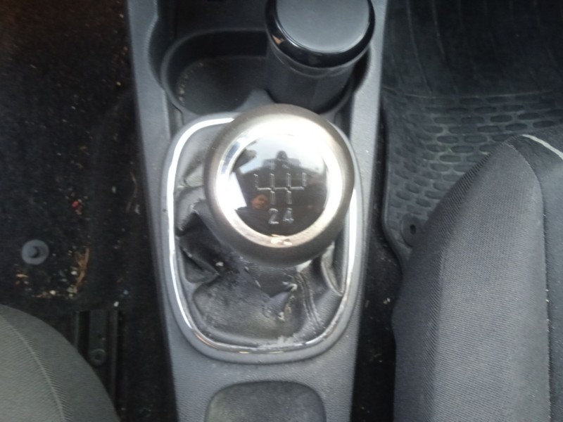 opel corsa d (s07) del año 2006