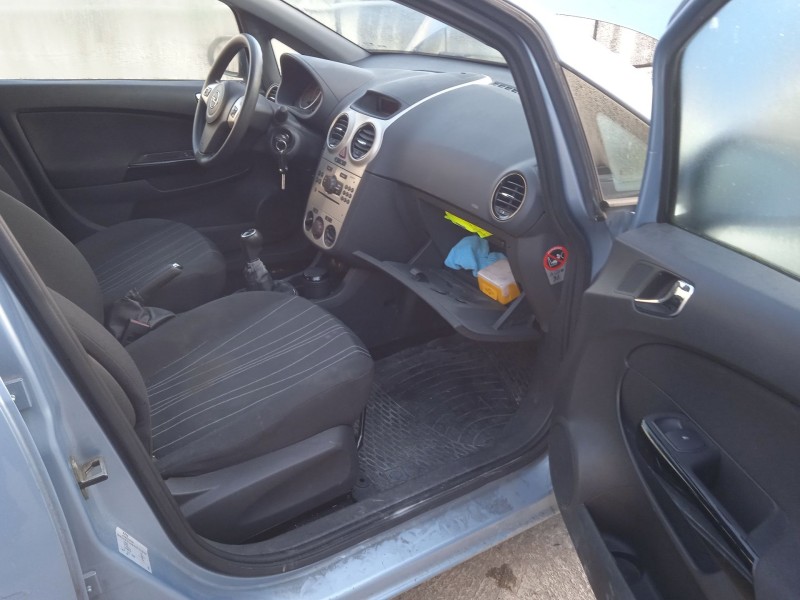 opel corsa d (s07) del año 2006