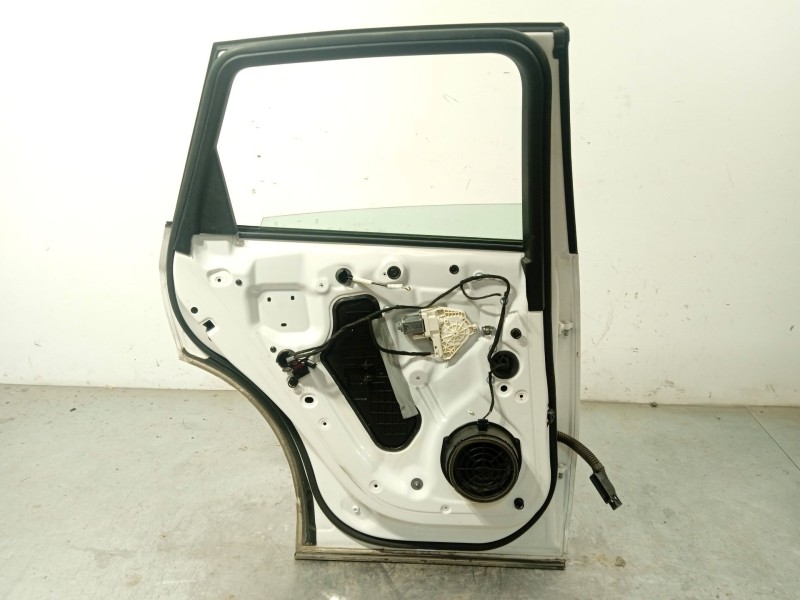 Recambio de puerta trasera izquierda para audi q5 (8rb) 2.0 tdi quattro referencia OEM IAM 8R0833051B  