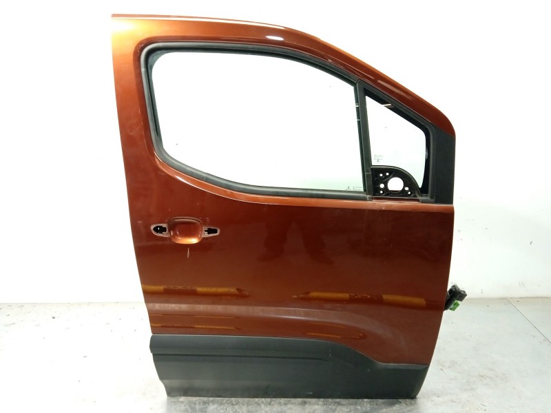Recambio de puerta delantera derecha para peugeot rifter 1.5 bluehdi 130 referencia OEM IAM 9820423080  
