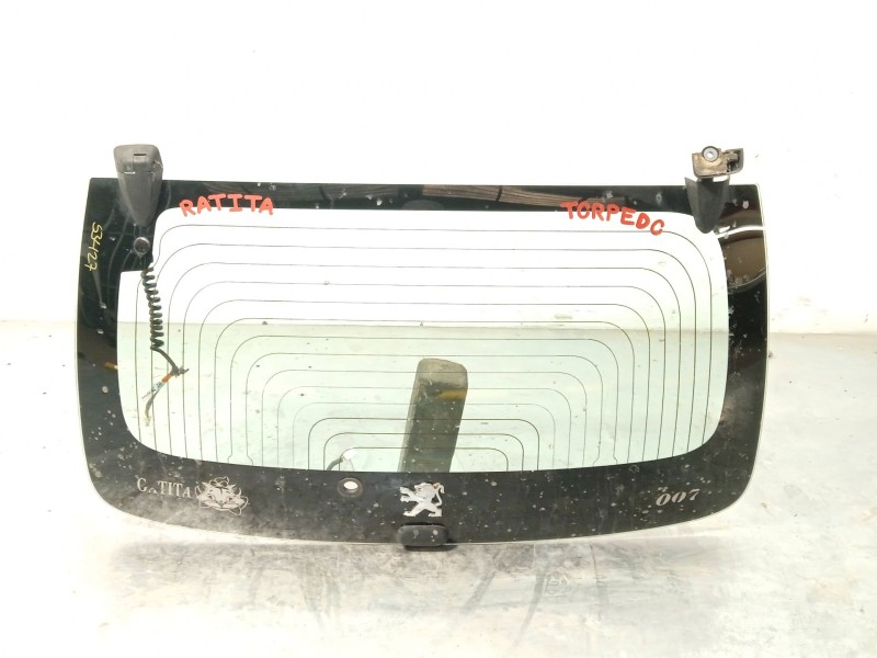 Recambio de porton trasero para peugeot 107 urban move referencia OEM IAM 8744W1 1607989380 
