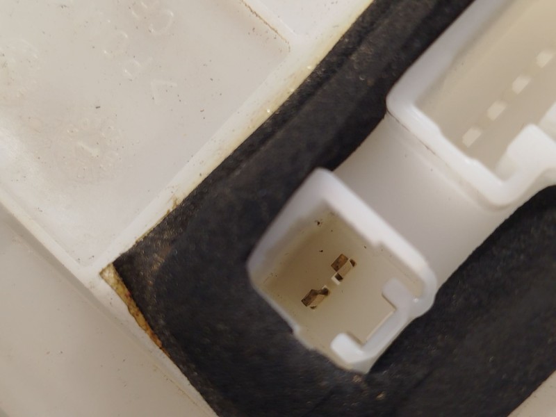 Recambio de cerradura puerta trasera derecha para subaru legacy lim. b14 limited referencia OEM IAM 61035AJ000  