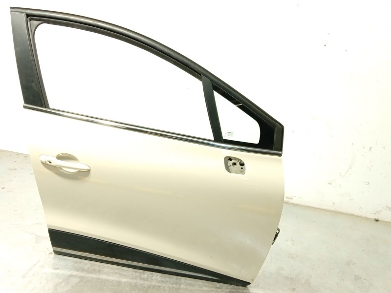 Recambio de puerta delantera derecha para renault clio iv (bh_) 1.5 dci 90 referencia OEM IAM 801008302R  
