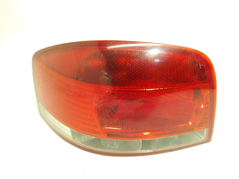 Recambio de piloto trasero izquierdo para audi a3 (8p1) 1.9 tdi referencia OEM IAM 8P0945095  